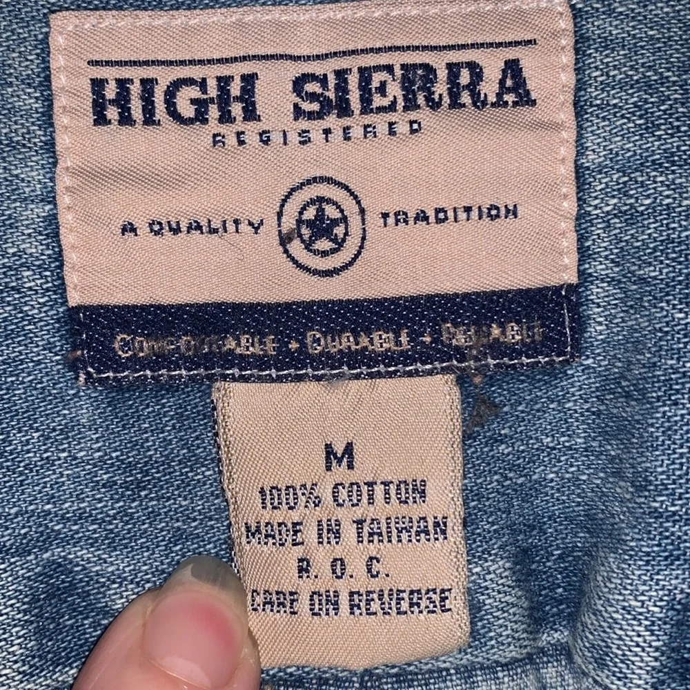 High Sierra Vintage Denim Long Sleeve Button up Shirt Size M - Picture 3 of 16